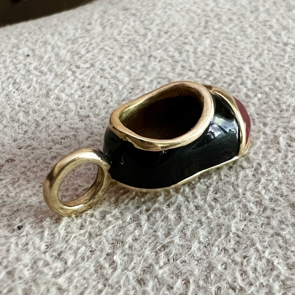 14k solid gold shoe pendant or charm necklace red black enamel - Picture 10 of 16